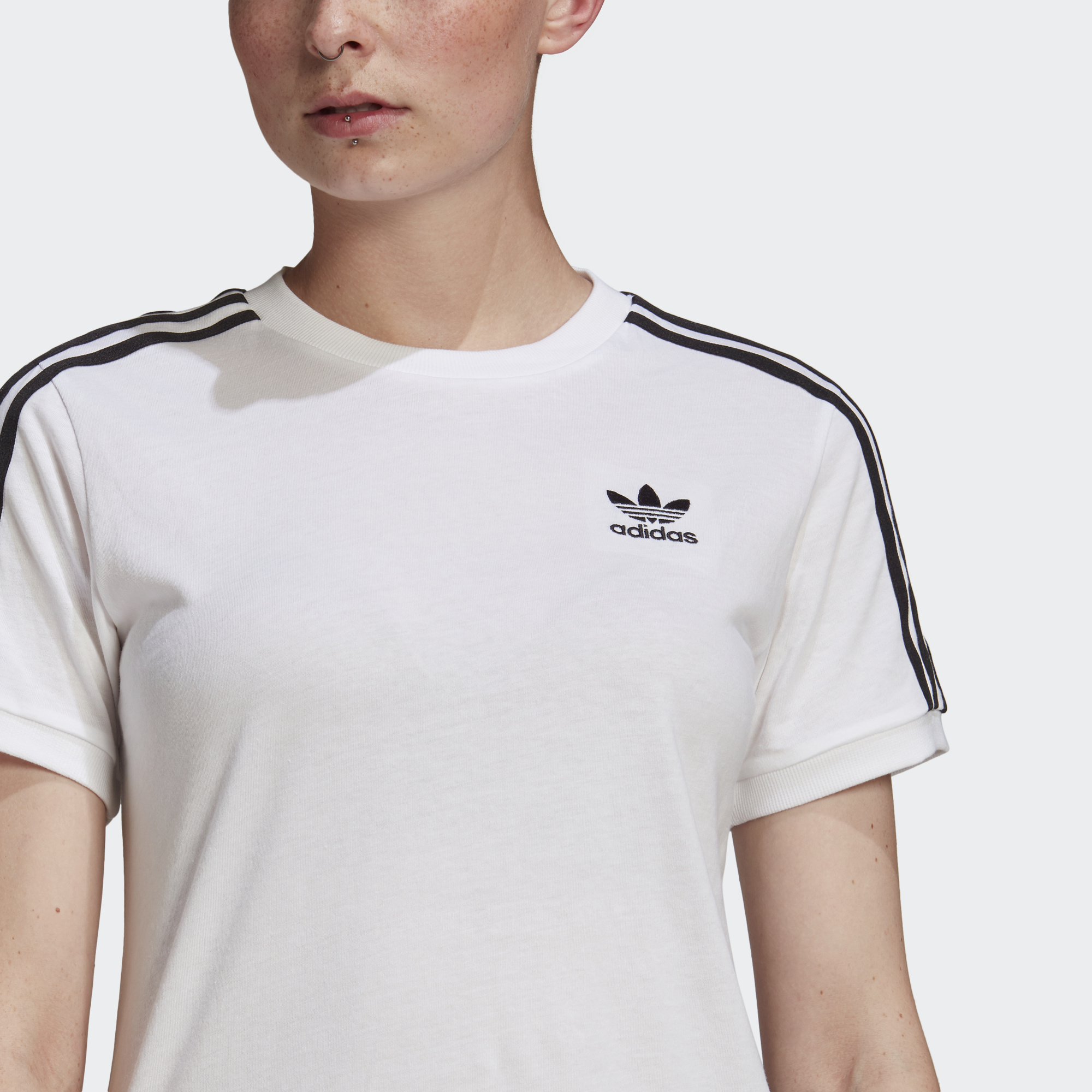 TriÄko 3 Stripes adidas Originals GN2913 | HZH Style â e-shop se sportovnÃ­m vybavenÃ­m.
