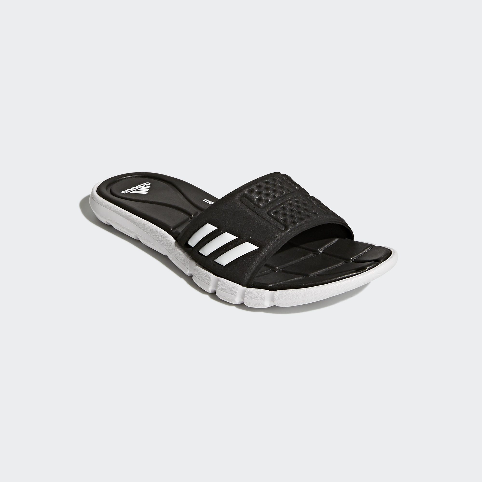 adipure cloudfoam slipper